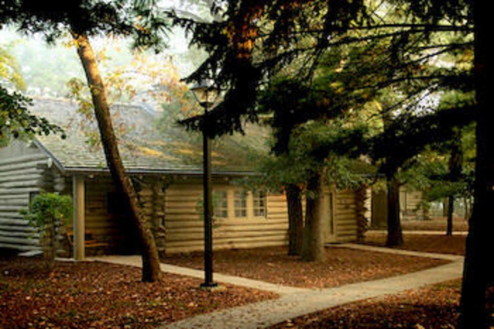 Starved Rock Lodge & Conference Center Utica Exterior photo